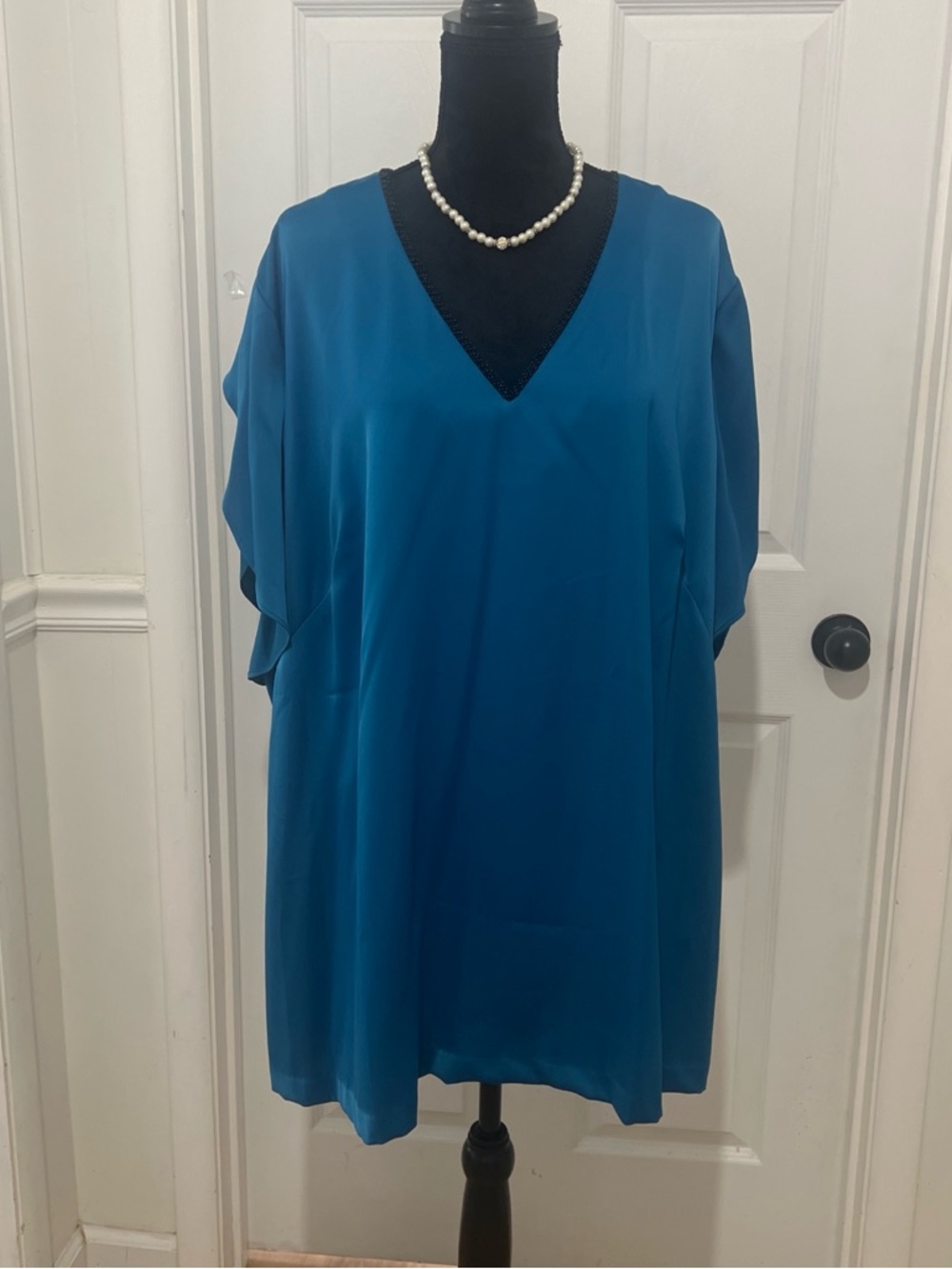 The Limited Size 3XL Turquoise and Bkack Satin blend V-Neck beaded shirt